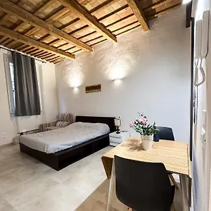 Bed & Breakfast A 2 Passi, Faenza